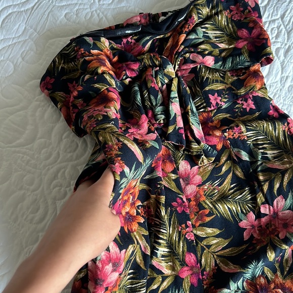 American Eagle Floral Jumpsuit - Picture 8 of 10